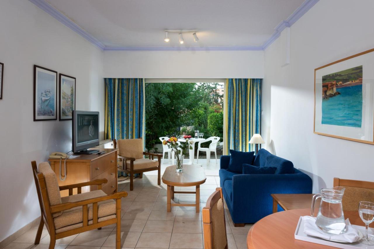 Resitour - Paphos Gardens Lägenhet Exteriör bild
